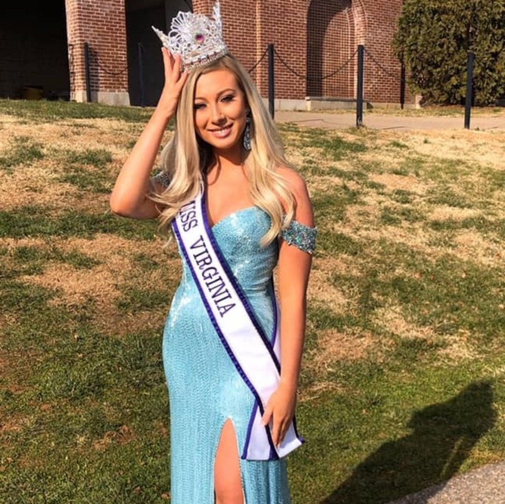 Meet your Posher, Caroline